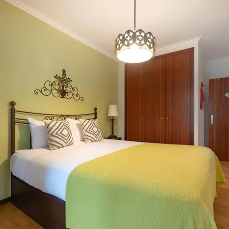 Retreat With Balcony Apartament *