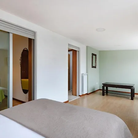 Retreat With Balcony Apartament *